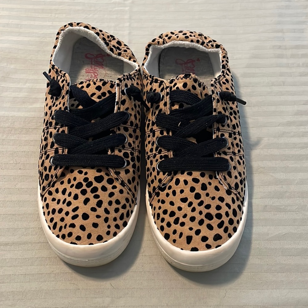 Women’s Shoes